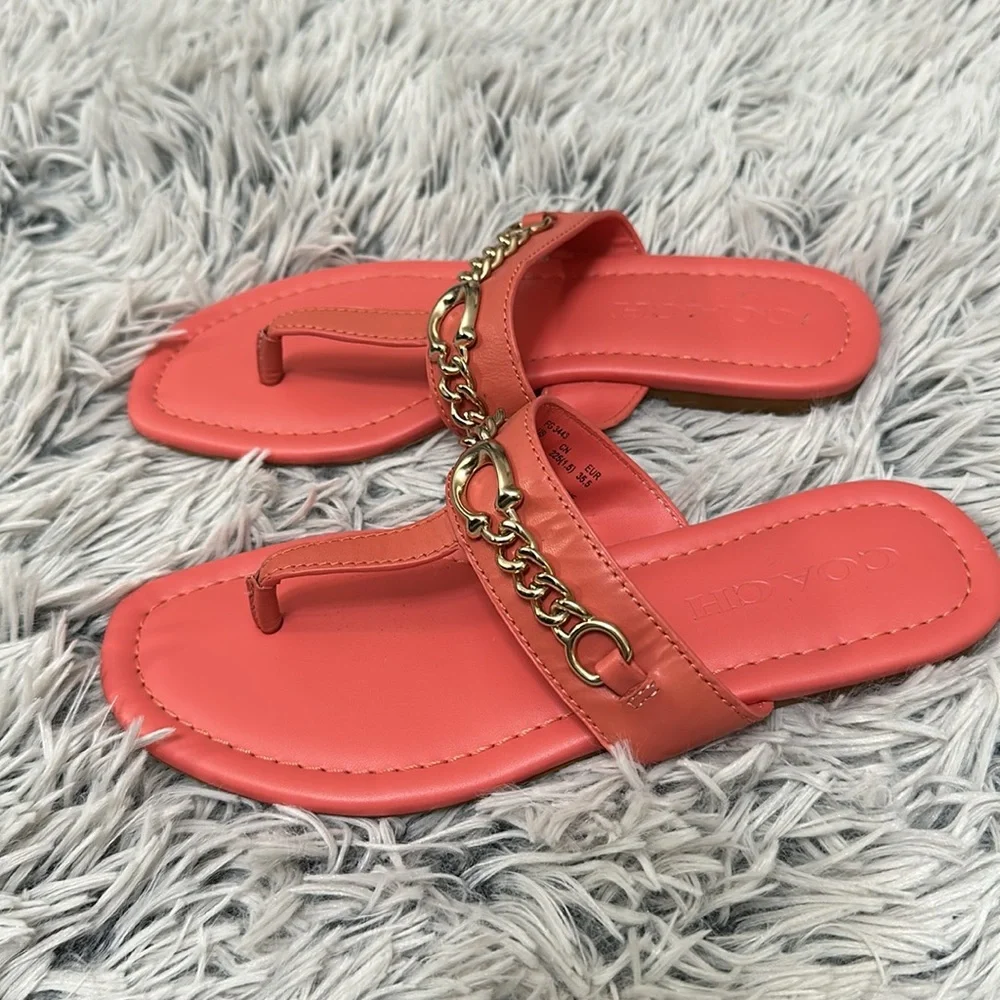 ✨Host Pick✨ Coach Jaclyn Leather Chain Thong Sandals